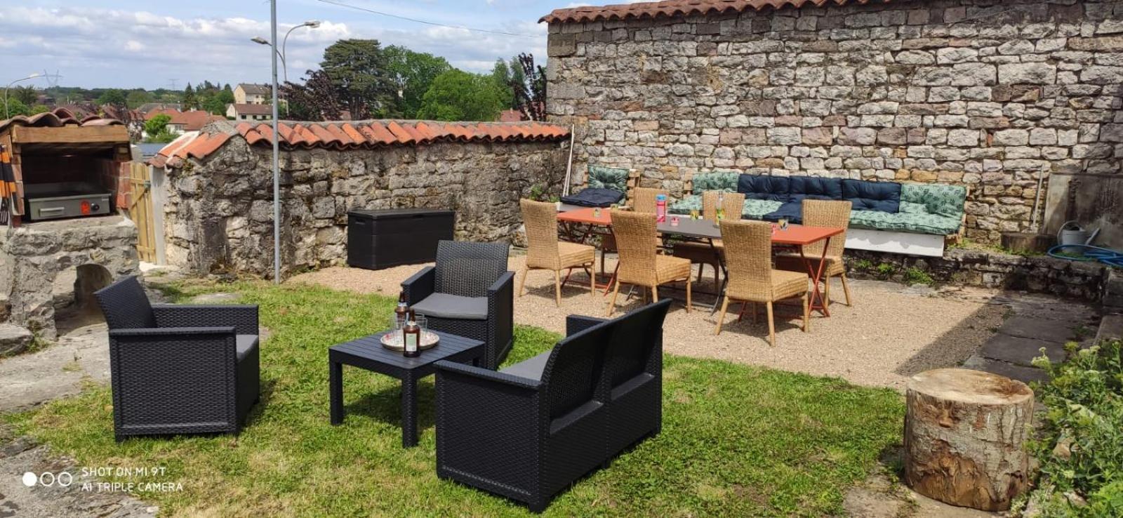 Maison De Charme Avec Jardin Cousance Exterior photo